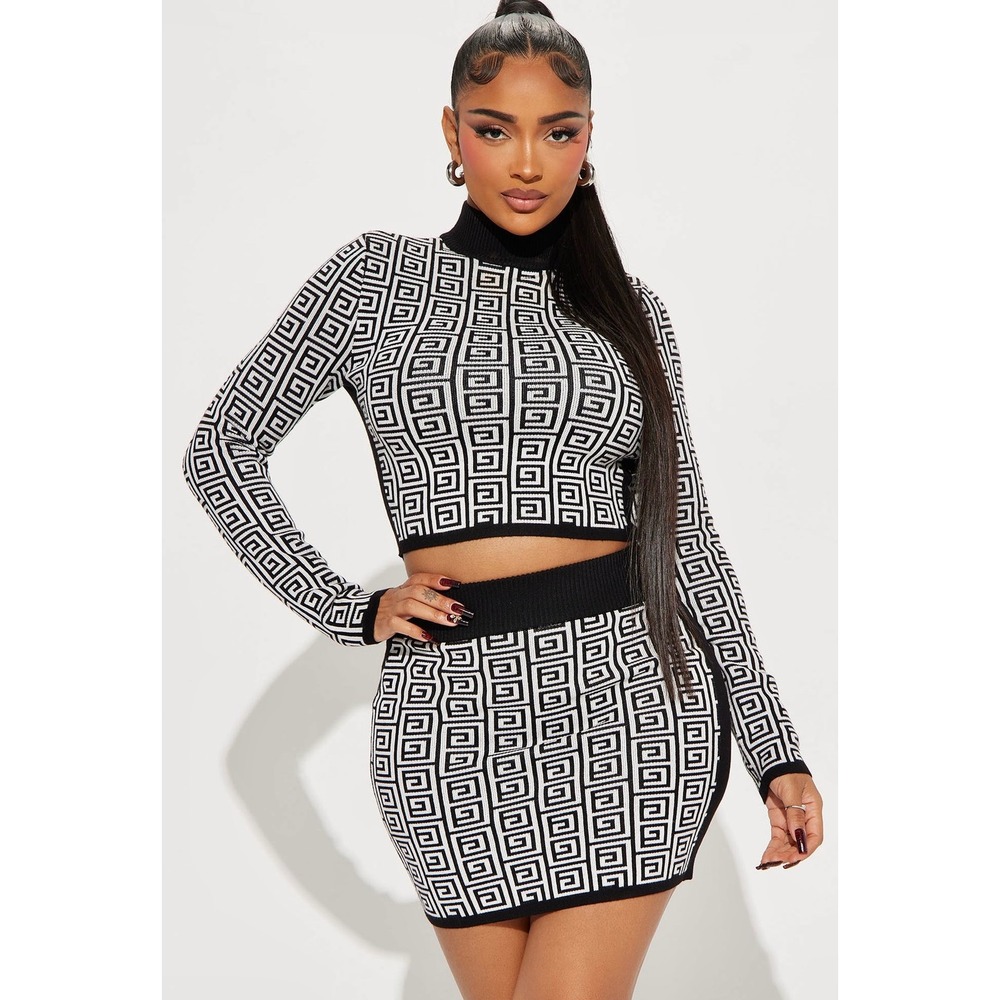 Black White Geometric Print Sweater Skirt Set Crop Top Mini Matching Party NWT